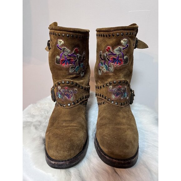 Frye Womens Nat Studded Flower Embellished Suede Engineer Boots Size 8 FITS 7.5 - Picture 3 of 10